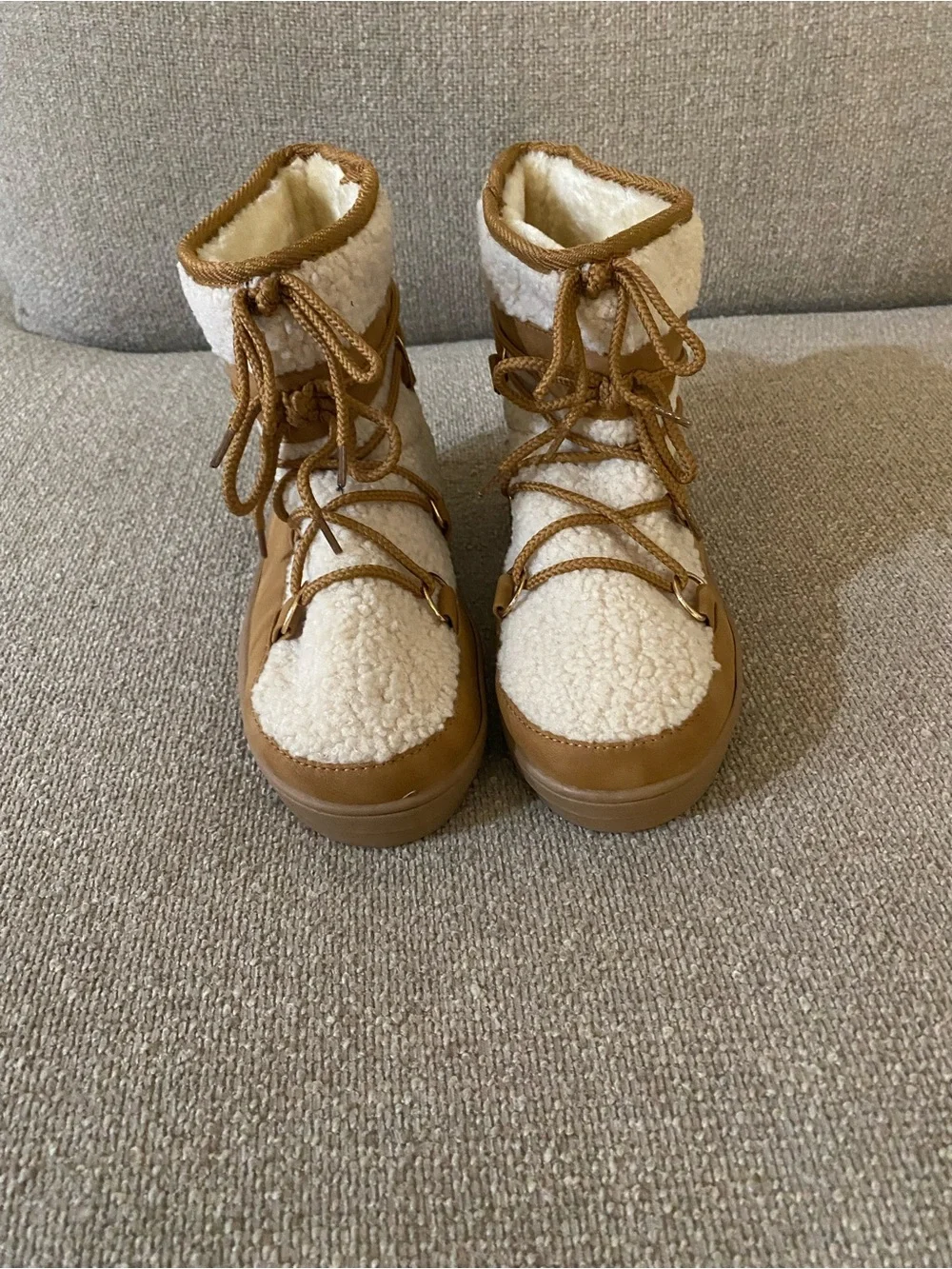 Cozy Sherpa Lace-Up Ankle Boots in Cream and Tan